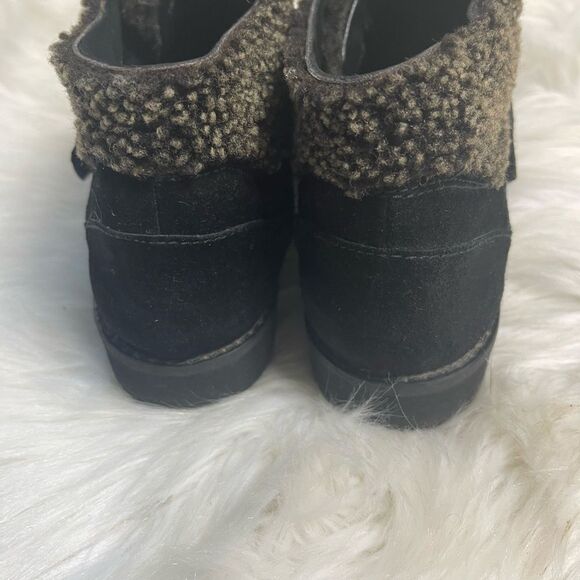 Stuart Weitzman Leather Black Suede ankle Boots with brown faux fur trim SZ7 - Picture 4 of 9
